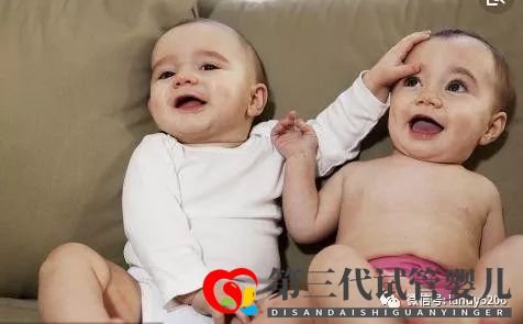 心理测试:你喜欢哪对双胞胎小孩?测你的孩子将来会有出息吗?(图1) 心理测试:你喜欢哪对双胞胎小孩?测你的孩子将来会有出息吗?(图1)